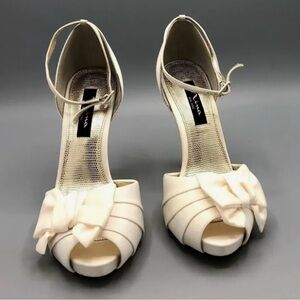 Nina Electra Ivory Elegant  Peep-Toe Heels with Bow, Size 10